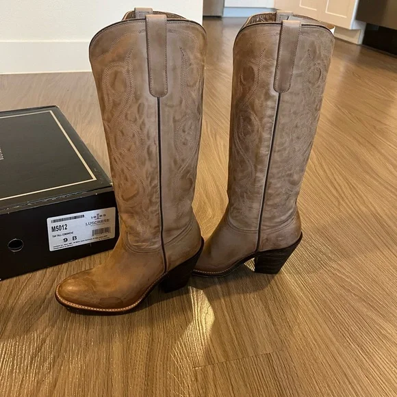 Lucchese Comanche Boot - Picture 2 of 8